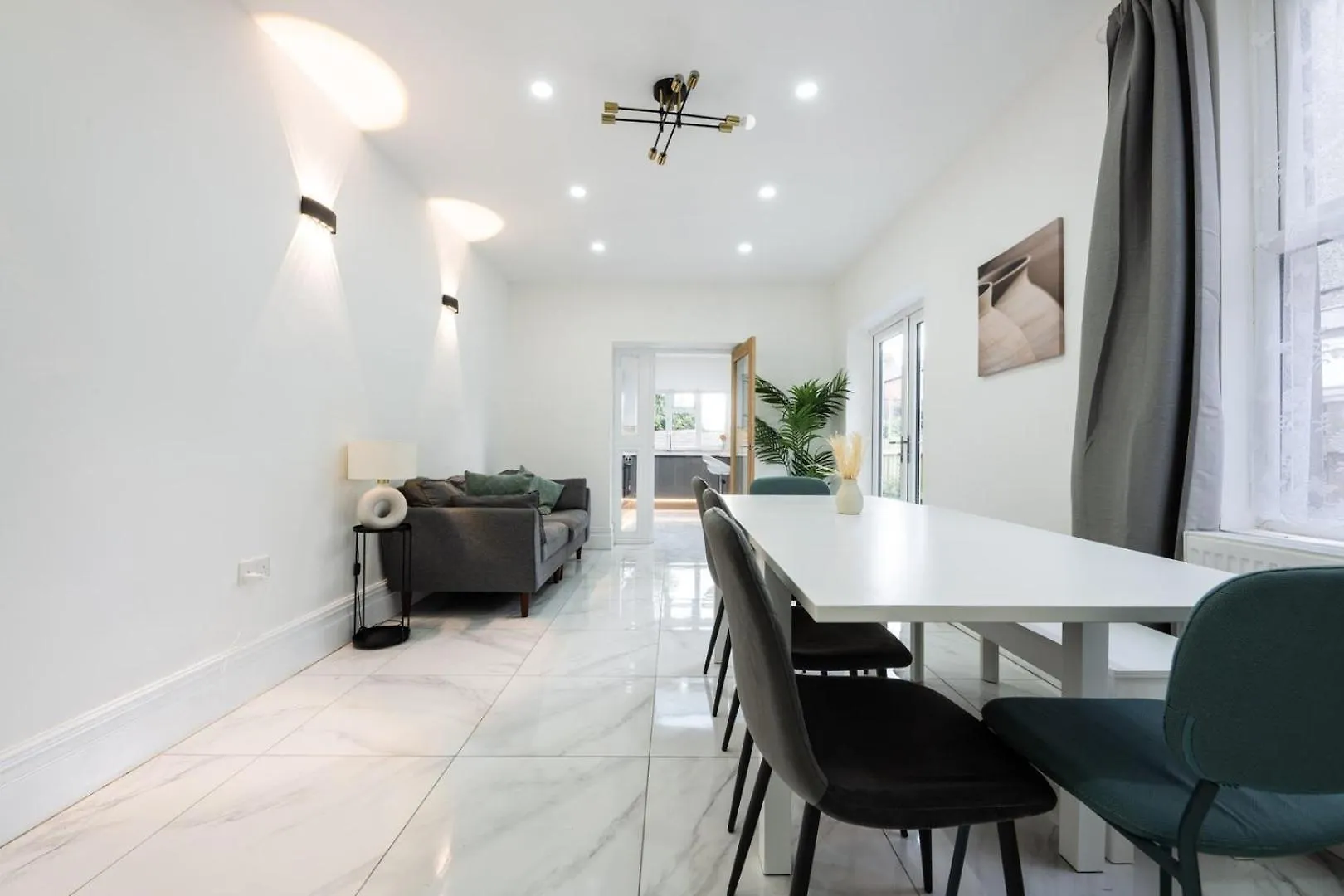 Smart Tv | Wifi | Free Parking Hotel Cardiff Guest house
